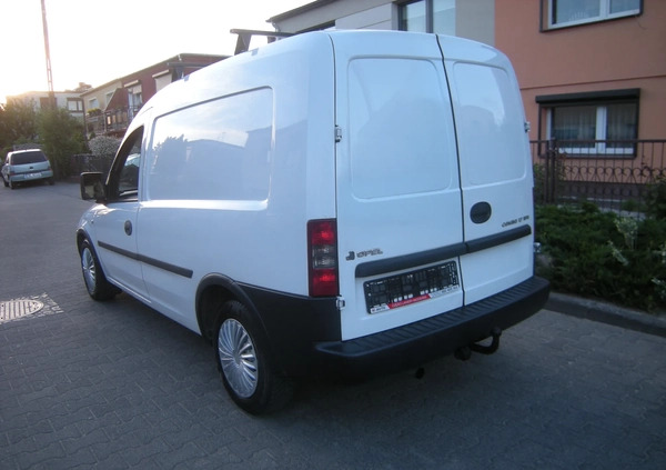 Opel Combo cena 9950 przebieg: 195000, rok produkcji 2004 z Kłobuck małe 301